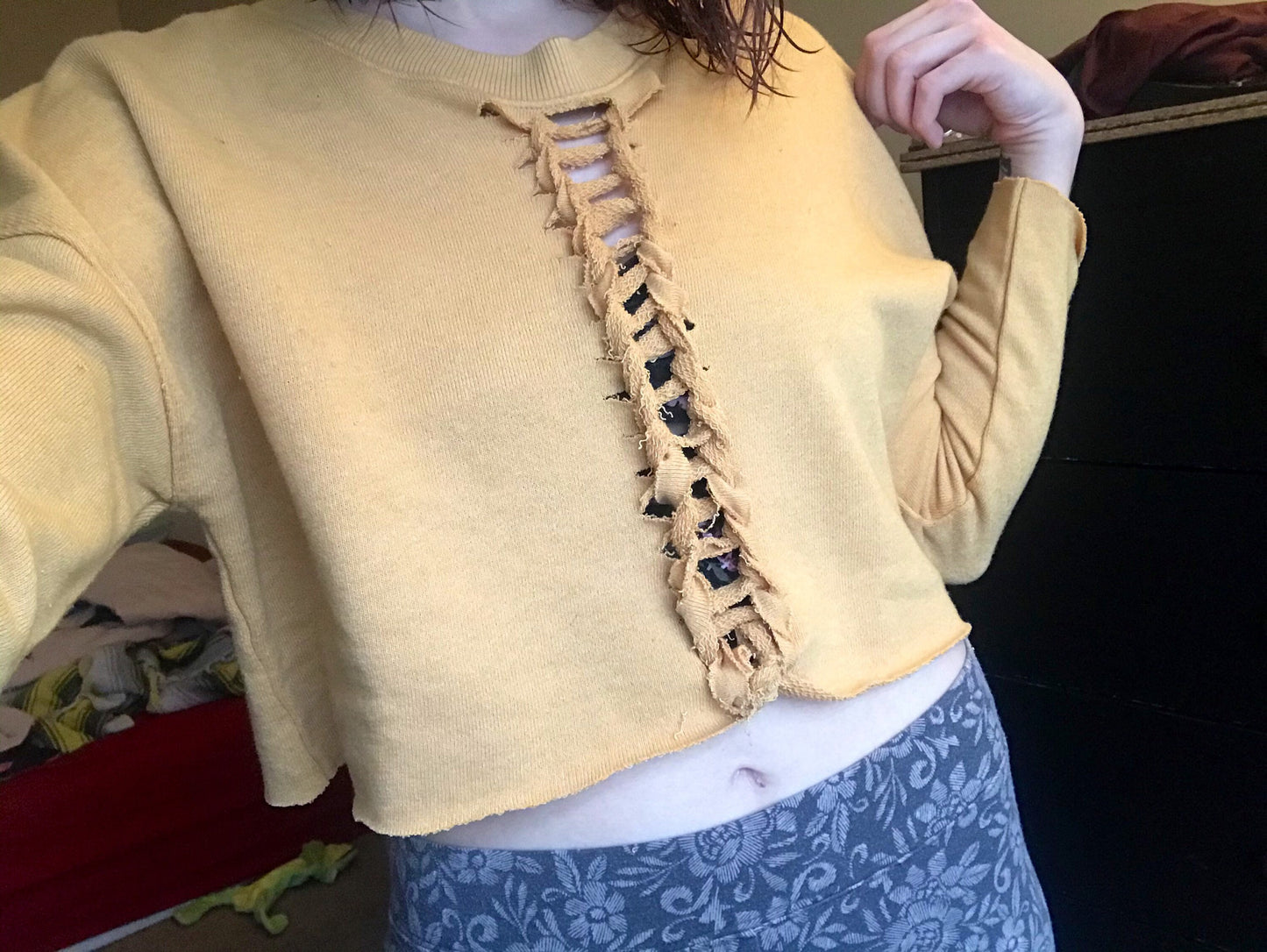 S/M Yellow Slit Weave Crew Neck