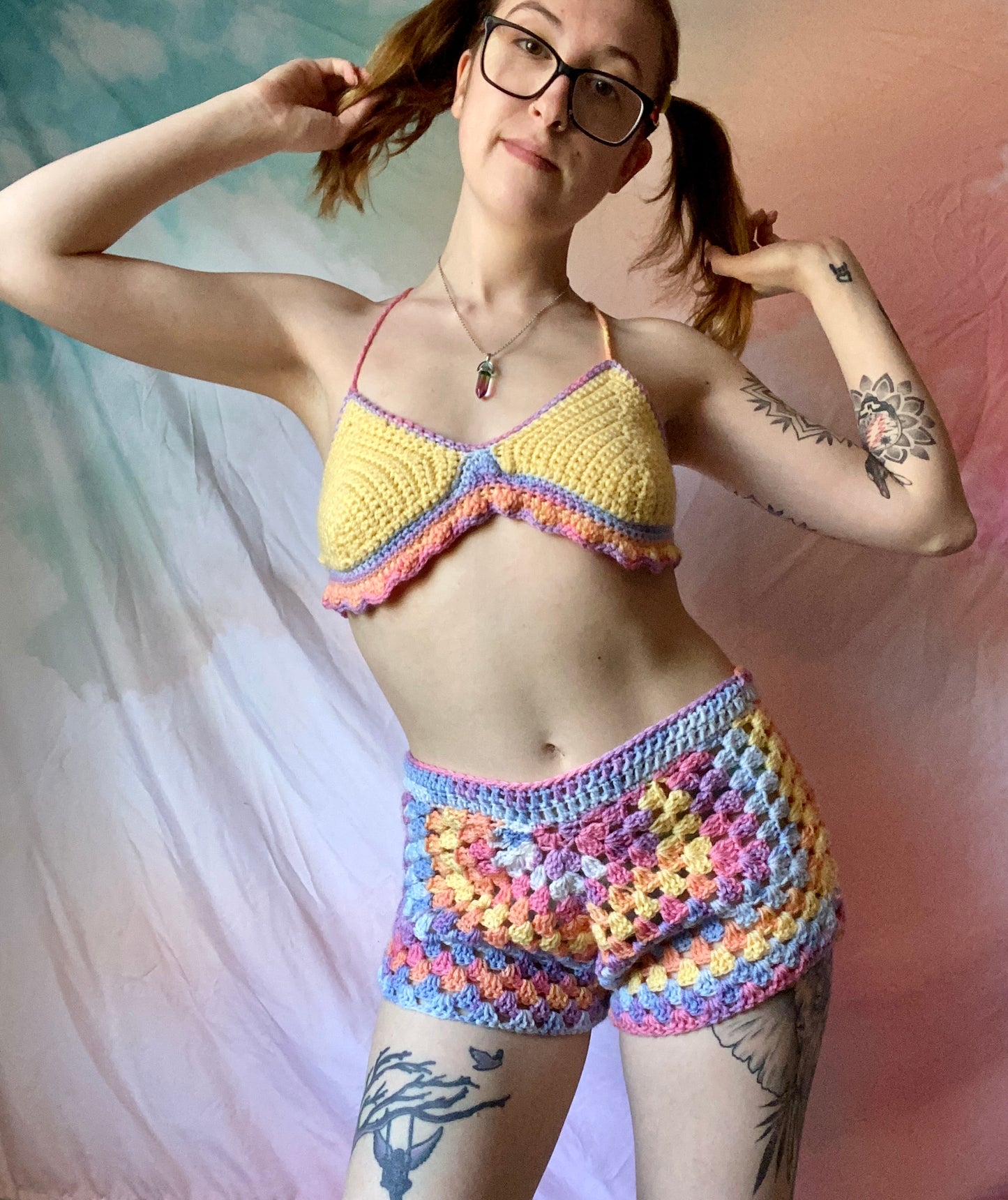 Pastel Festie Fashion Bra and Booty Bootie Shorts Set