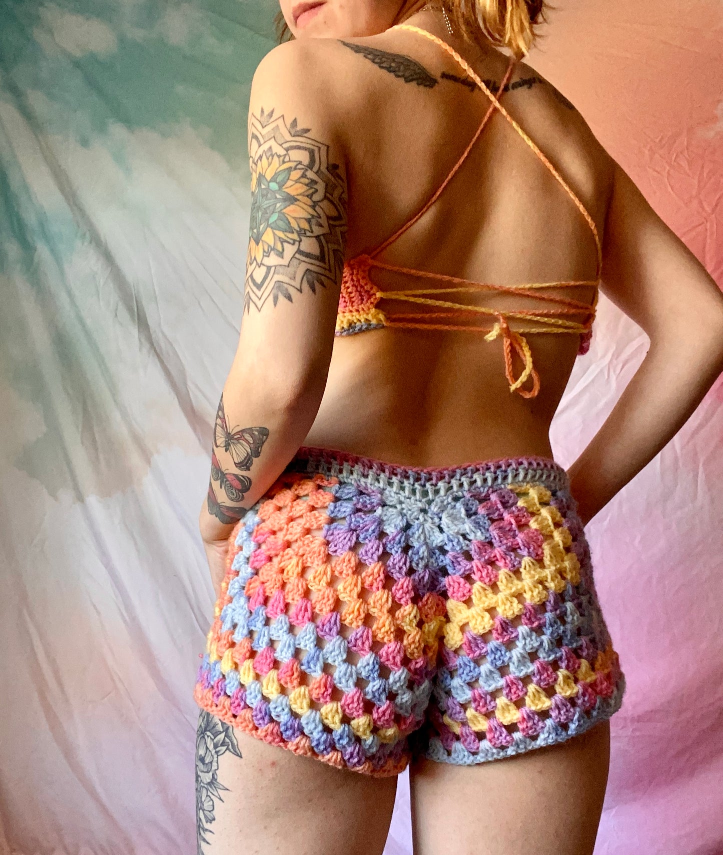 Pastel Festie Fashion Bra and Booty Bootie Shorts Set