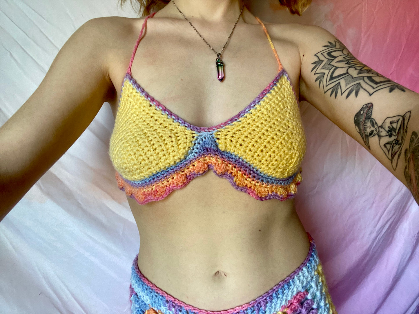 Pastel Festie Fashion Bra and Booty Bootie Shorts Set